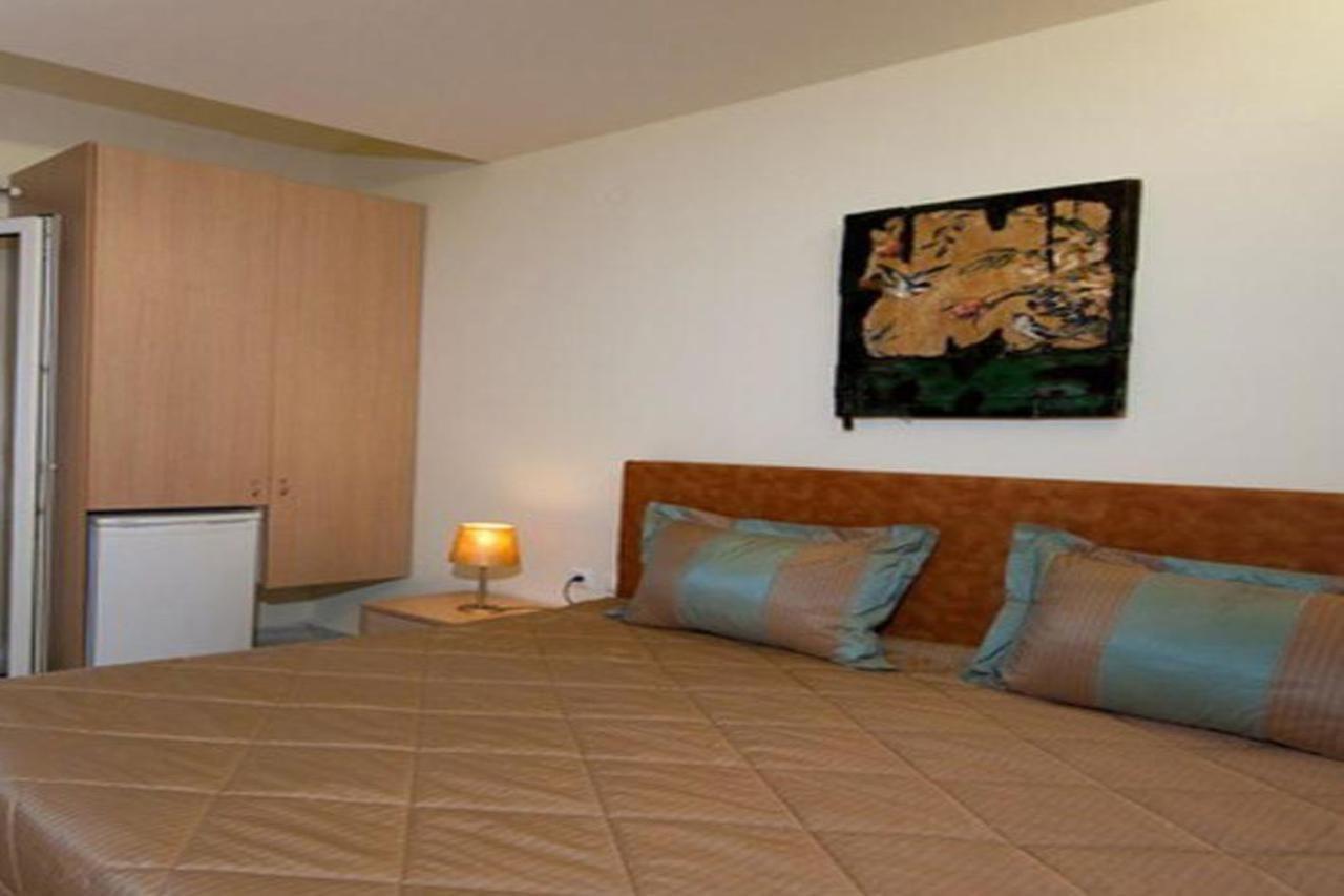 Venus Beach Hotel Bungalows Неа-Стира Экстерьер фото